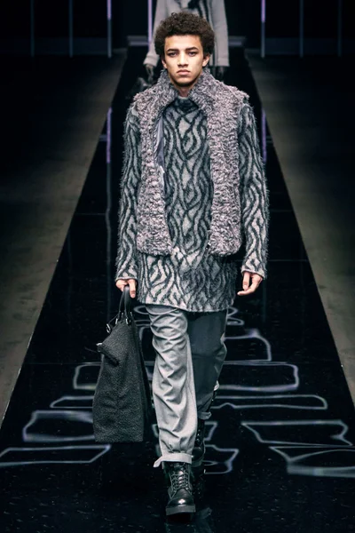 Look 26
